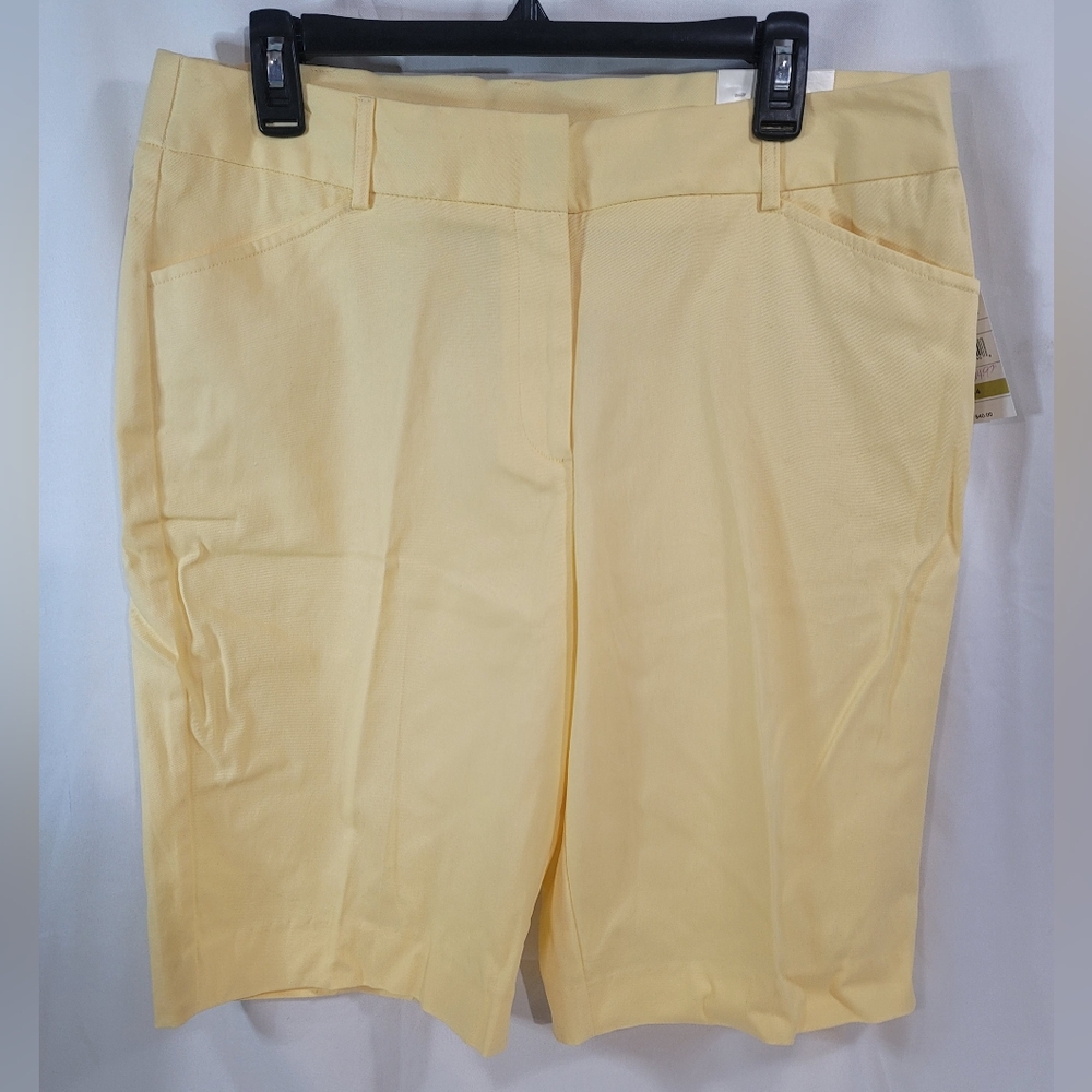 Womens, studio works, yellow Bermuda shorts, sizes 14 and 16, nwt